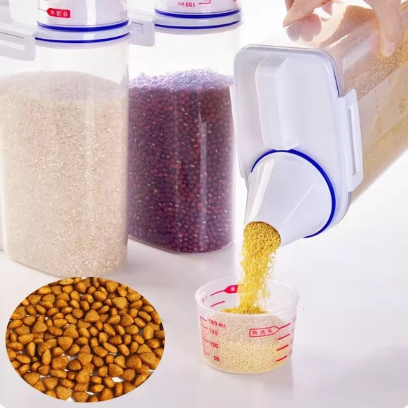 1.5Kg/2Kg Dog Cat Food Pail Plastic Storage Tank with Measuring Cup Container Moisture-Proof Sealed Jar Pet Supplies Accessories